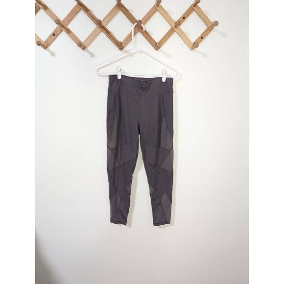 Sweaty Betty Light Purple Mesh Cutout Yoga Leggings - Size M - Picture 1 of 7